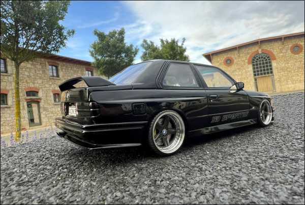 1:18 BMW E30 M3 AC Schnitzer ACS3 Sport 2.5 / 1985 black Edition